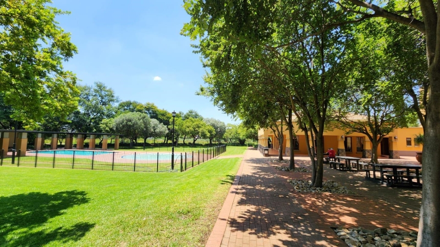 To Let 2 Bedroom Property for Rent in Eco Park Gauteng