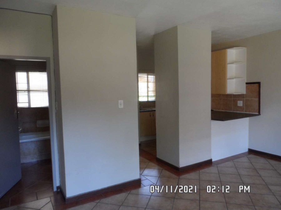 2 Bedroom Property for Sale in Faerie Glen Gauteng