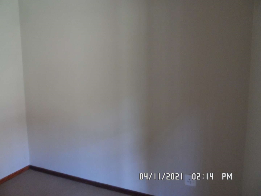 2 Bedroom Property for Sale in Faerie Glen Gauteng