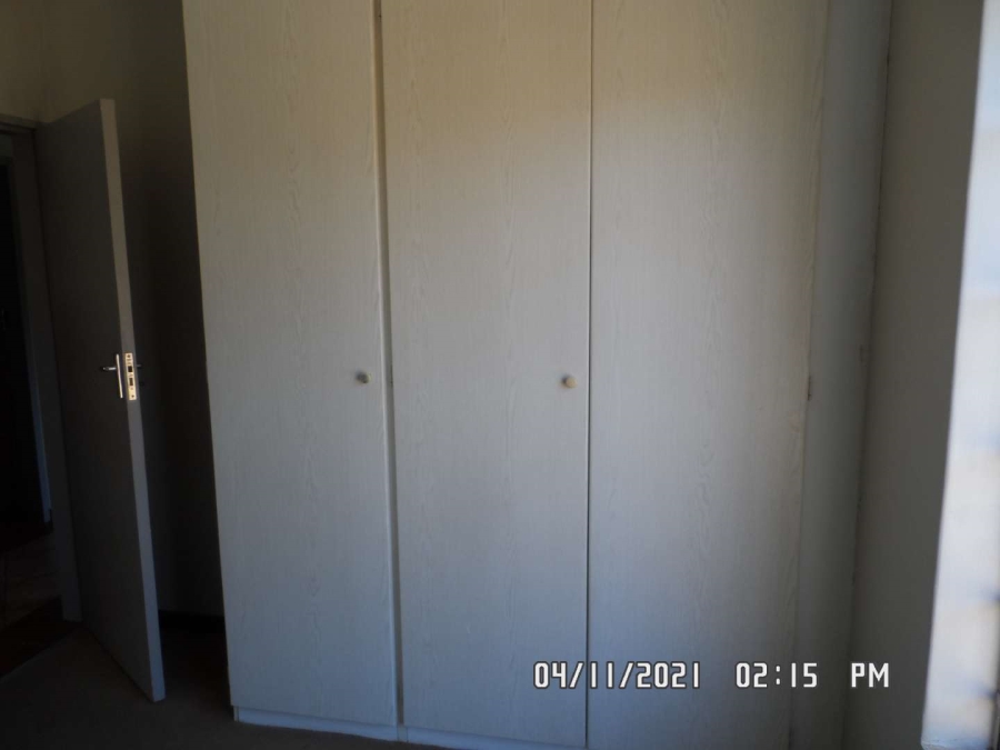 2 Bedroom Property for Sale in Faerie Glen Gauteng