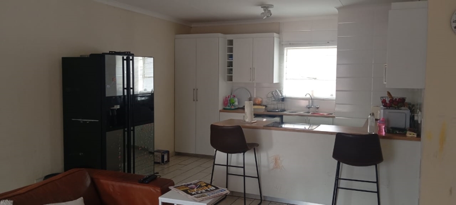 To Let 3 Bedroom Property for Rent in New Redruth Gauteng