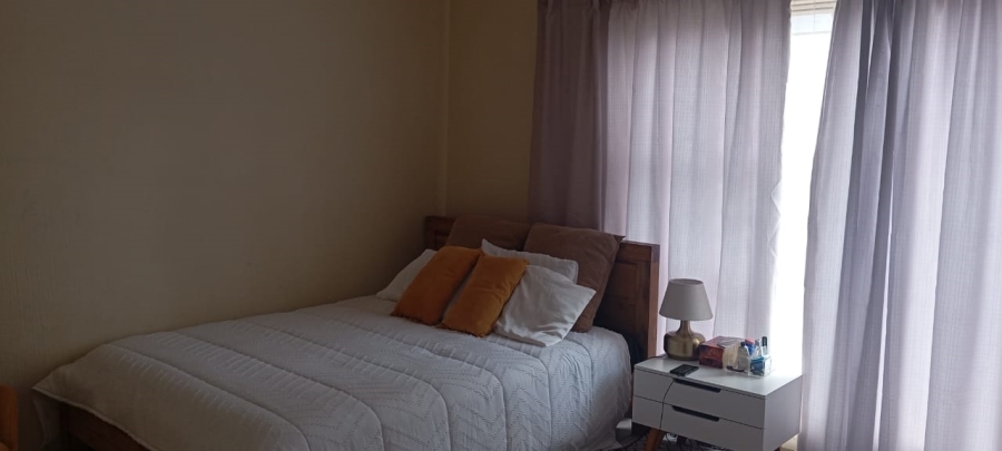 To Let 3 Bedroom Property for Rent in New Redruth Gauteng