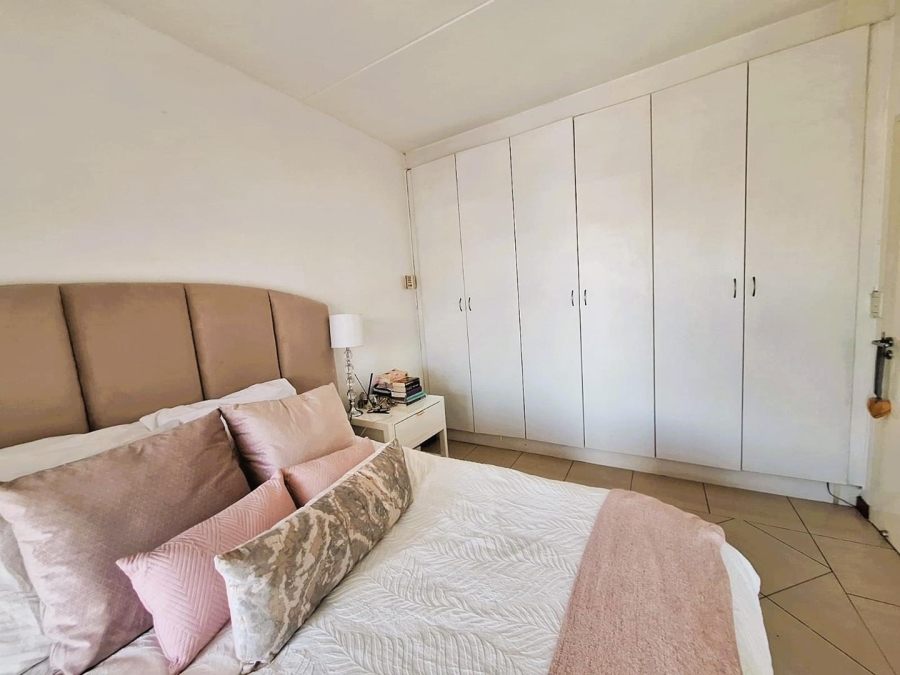 To Let 2 Bedroom Property for Rent in Magaliessig Gauteng