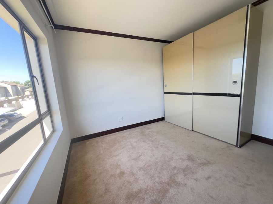 To Let 3 Bedroom Property for Rent in Fourways Gauteng