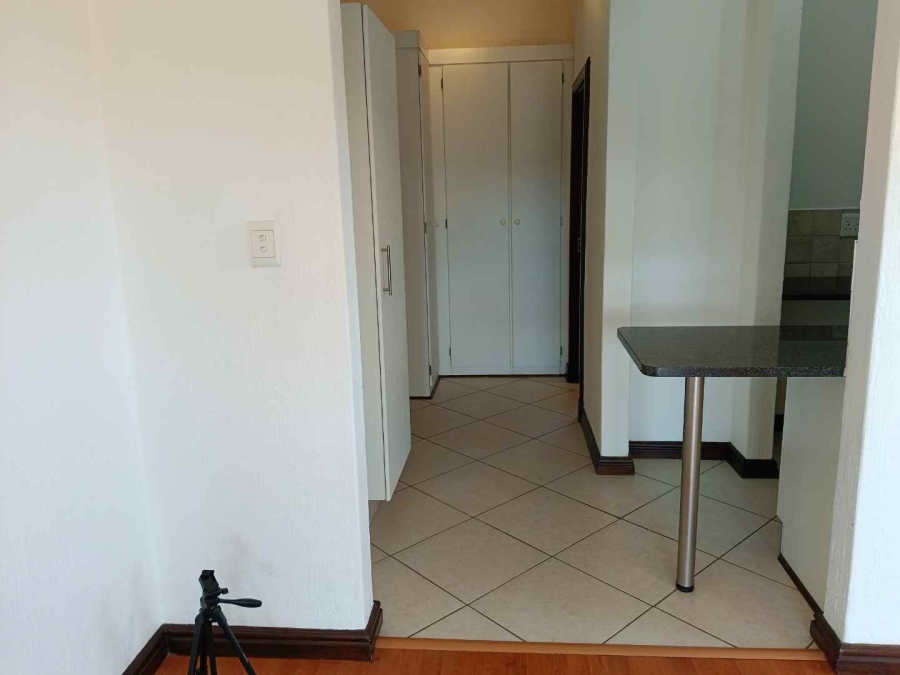 To Let 1 Bedroom Property for Rent in Honeydew Grove Gauteng