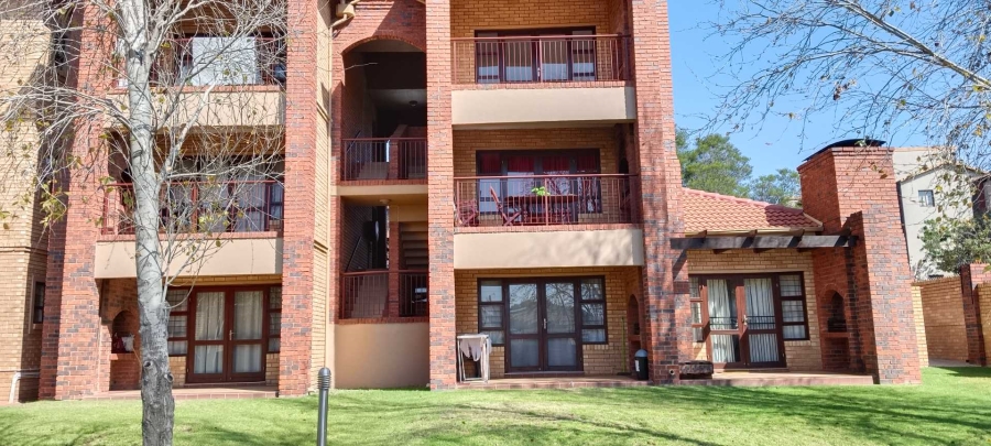 To Let 1 Bedroom Property for Rent in Honeydew Grove Gauteng
