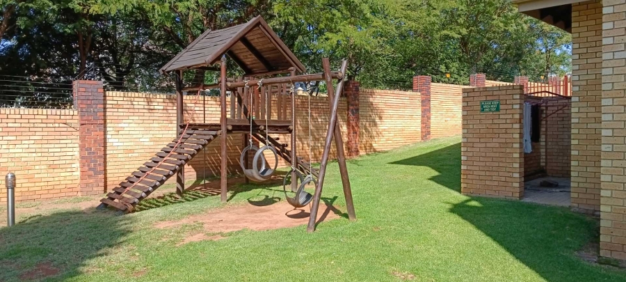 To Let 1 Bedroom Property for Rent in Honeydew Grove Gauteng