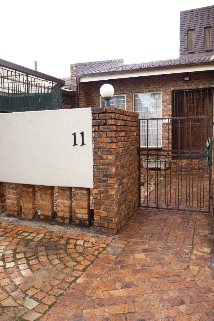 3 Bedroom Property for Sale in Brackenhurst Gauteng