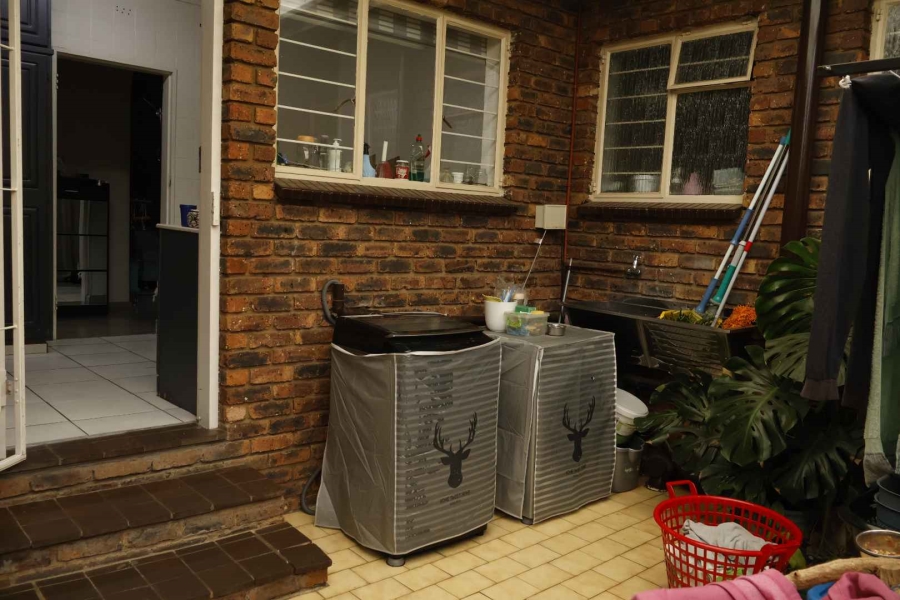 3 Bedroom Property for Sale in Brackenhurst Gauteng