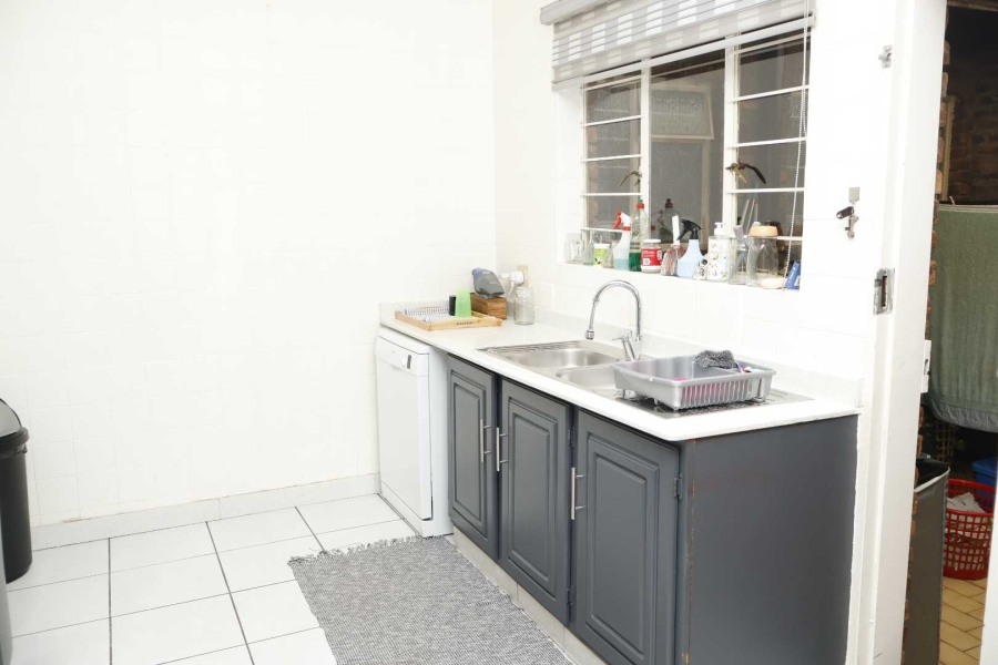 3 Bedroom Property for Sale in Brackenhurst Gauteng