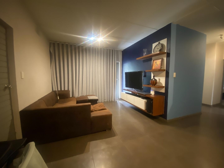 2 Bedroom Property for Sale in Honeydew Grove Gauteng