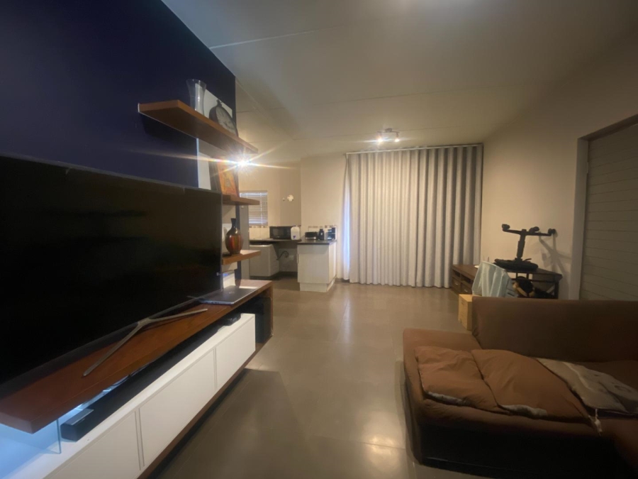 2 Bedroom Property for Sale in Honeydew Grove Gauteng