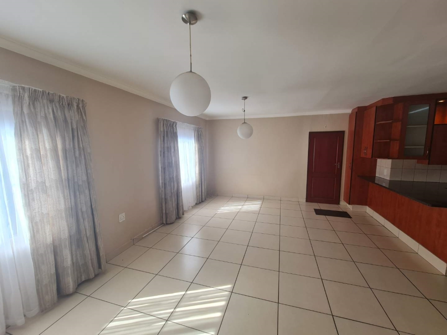 To Let 3 Bedroom Property for Rent in Fontainebleau Gauteng