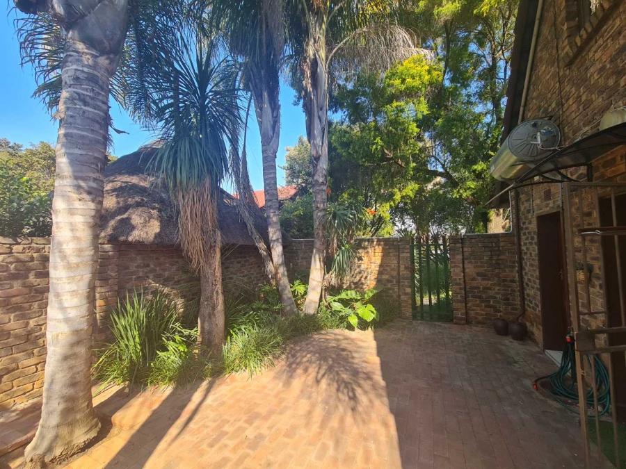 To Let 3 Bedroom Property for Rent in Fontainebleau Gauteng