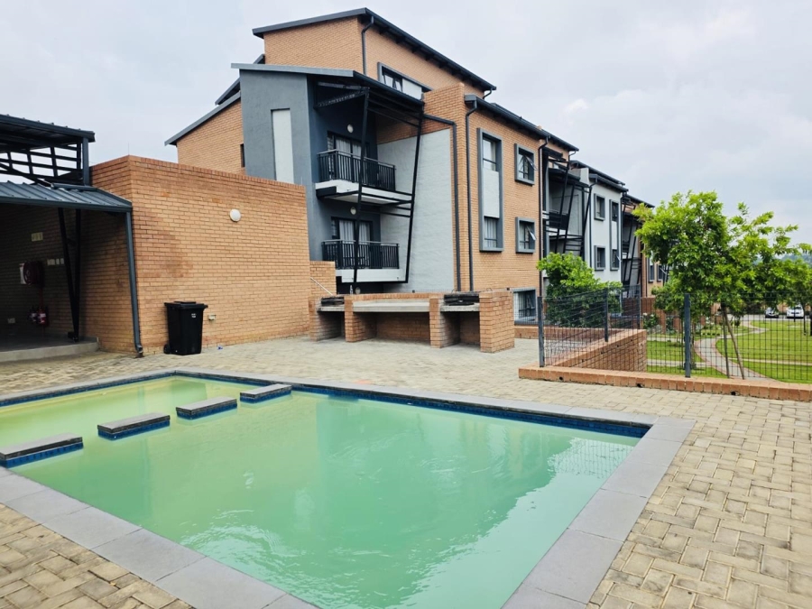 To Let 2 Bedroom Property for Rent in Vorna Valley Gauteng
