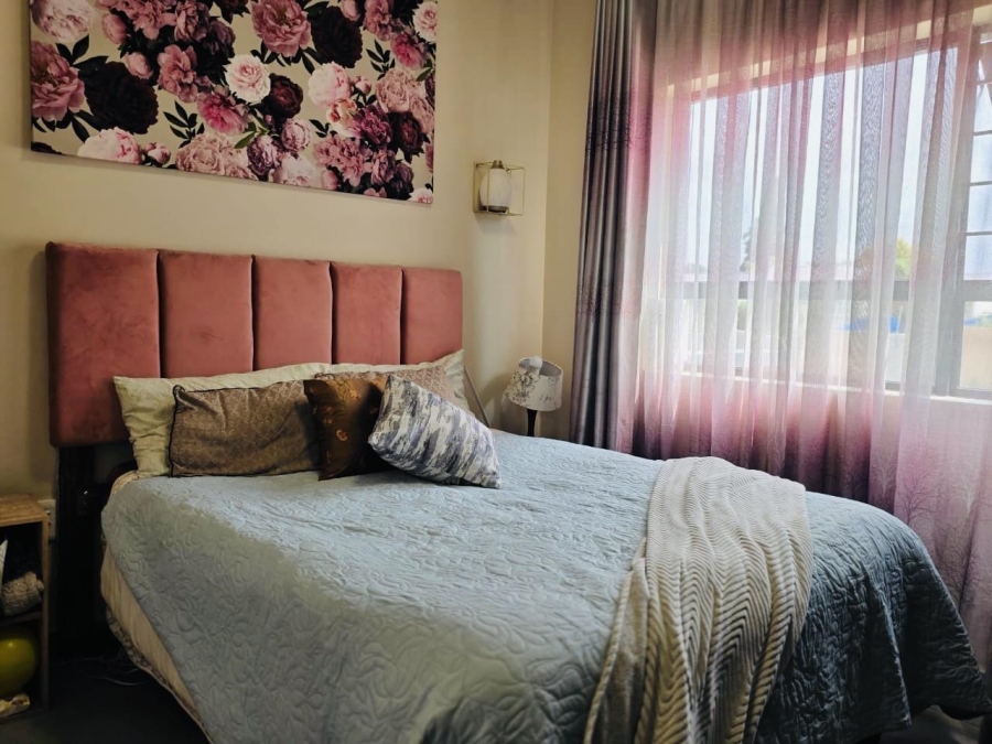 To Let 2 Bedroom Property for Rent in Vorna Valley Gauteng