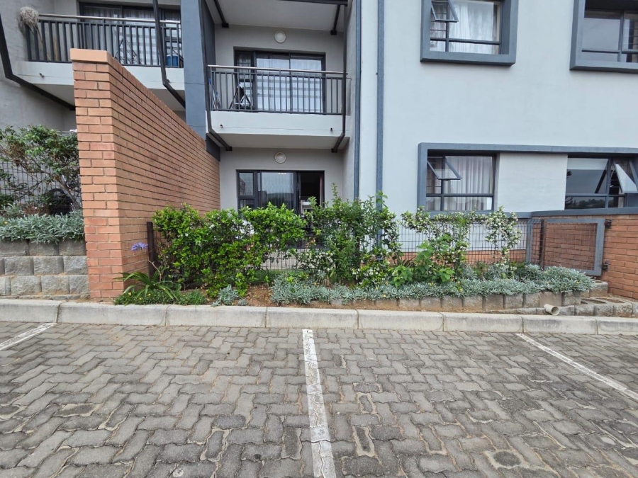 To Let 2 Bedroom Property for Rent in Vorna Valley Gauteng