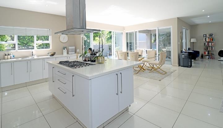 To Let 3 Bedroom Property for Rent in Sandown Gauteng