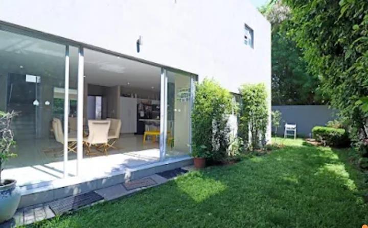 To Let 3 Bedroom Property for Rent in Sandown Gauteng