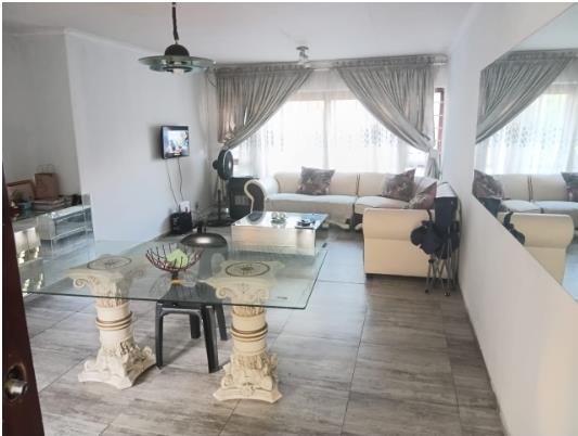 To Let 2 Bedroom Property for Rent in Lyndhurst Gauteng