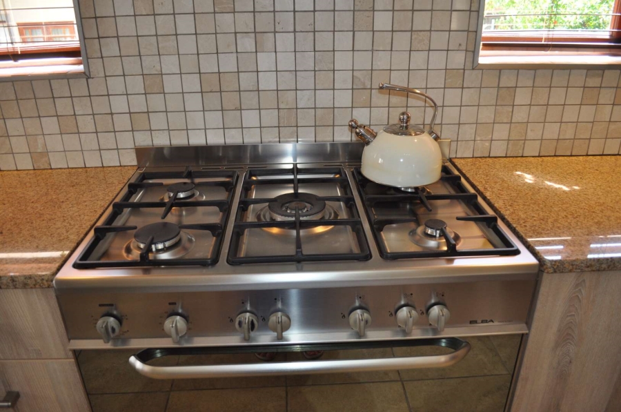 3 Bedroom Property for Sale in Olympus Gauteng