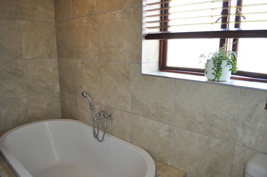 3 Bedroom Property for Sale in Olympus Gauteng