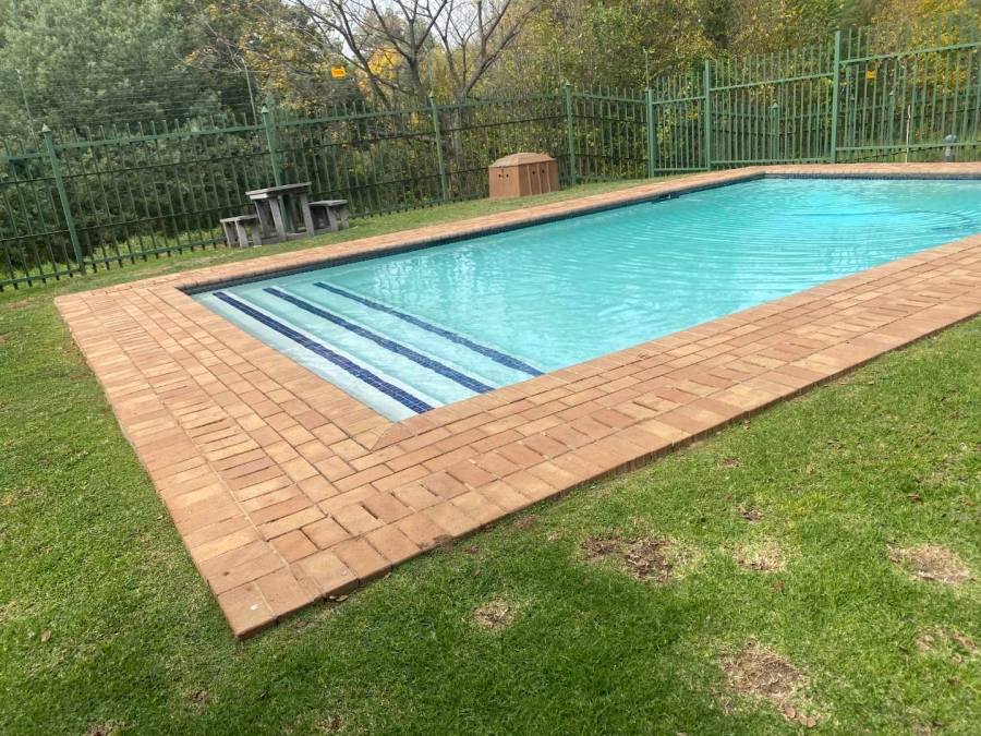 To Let 2 Bedroom Property for Rent in Paulshof Gauteng