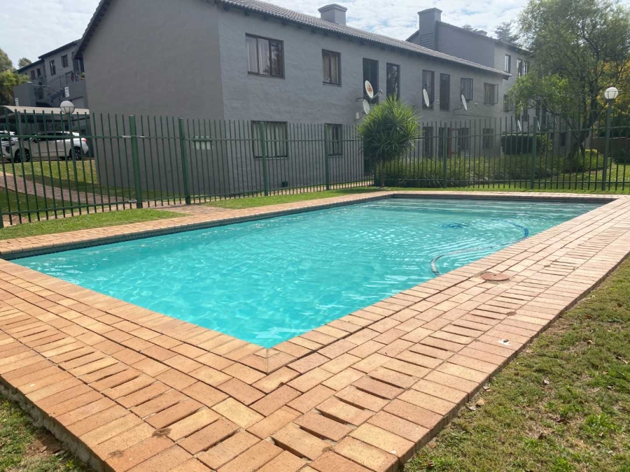 To Let 2 Bedroom Property for Rent in Paulshof Gauteng