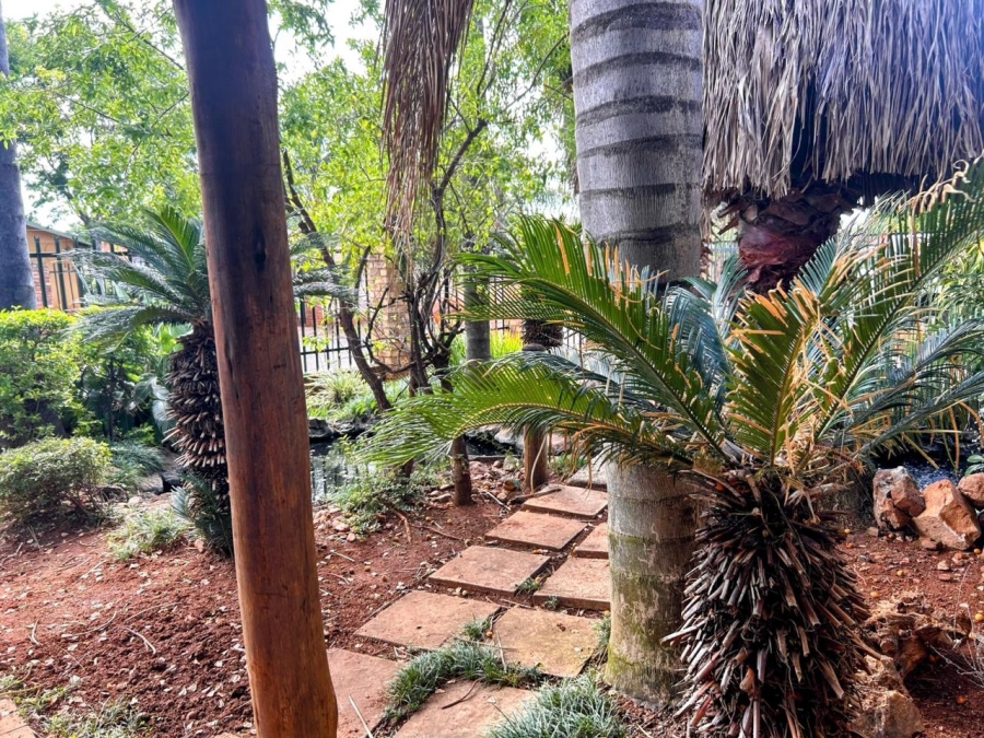 4 Bedroom Property for Sale in Jan Niemand Park Gauteng