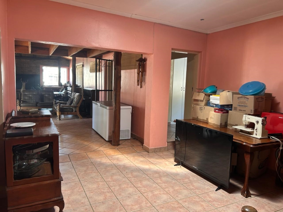 4 Bedroom Property for Sale in Jan Niemand Park Gauteng