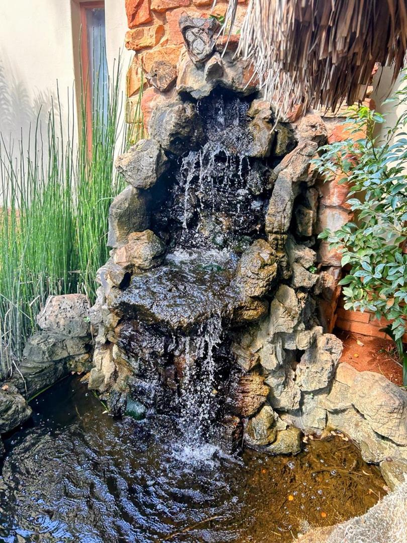 4 Bedroom Property for Sale in Jan Niemand Park Gauteng