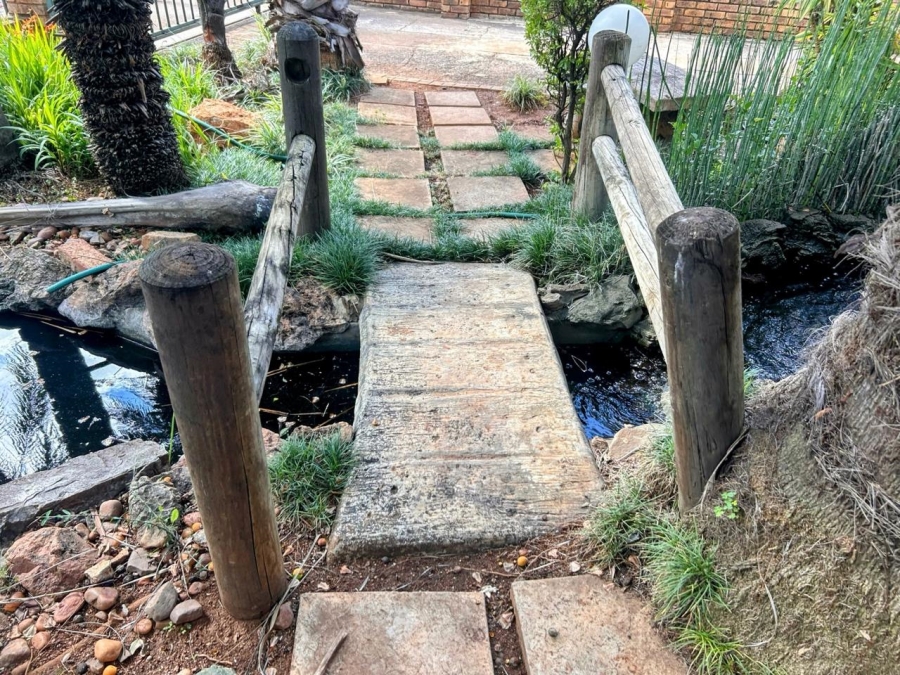 4 Bedroom Property for Sale in Jan Niemand Park Gauteng