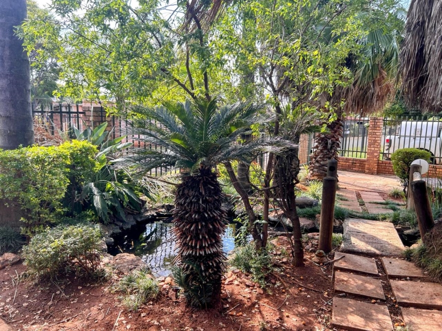 4 Bedroom Property for Sale in Jan Niemand Park Gauteng