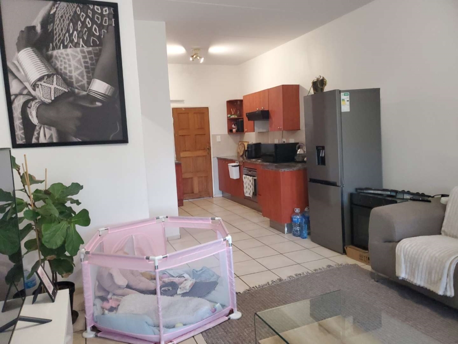 To Let 2 Bedroom Property for Rent in Little Falls Gauteng