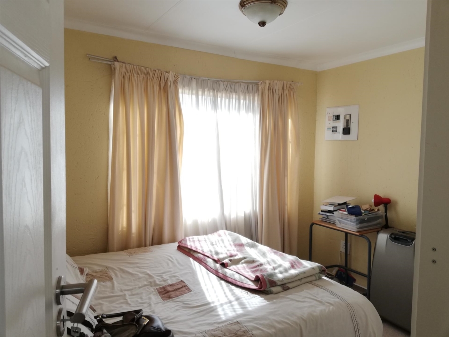 To Let 2 Bedroom Property for Rent in Allens Nek Gauteng