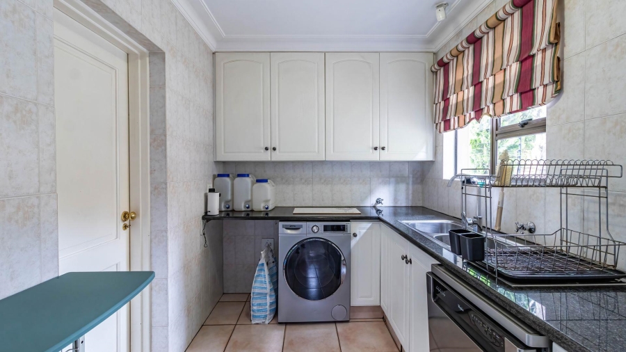 To Let 3 Bedroom Property for Rent in Morehill Gauteng