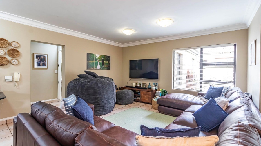 To Let 3 Bedroom Property for Rent in Morehill Gauteng