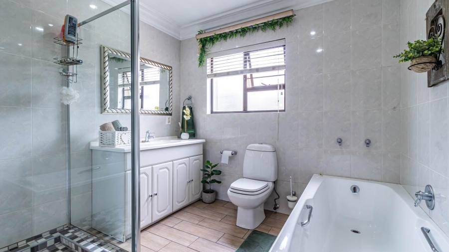 To Let 3 Bedroom Property for Rent in Morehill Gauteng