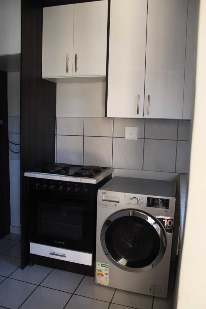 To Let 2 Bedroom Property for Rent in Rooihuiskraal Gauteng