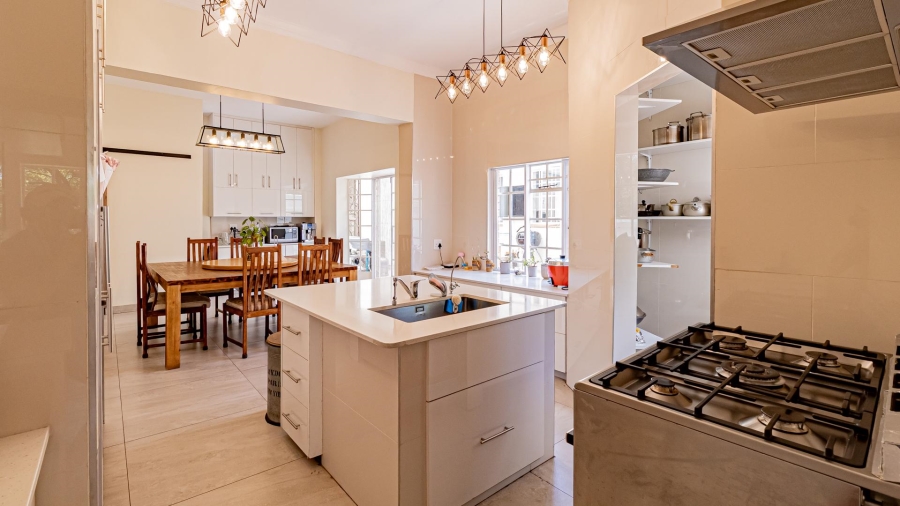 To Let 4 Bedroom Property for Rent in Dainfern Golf Estate Gauteng