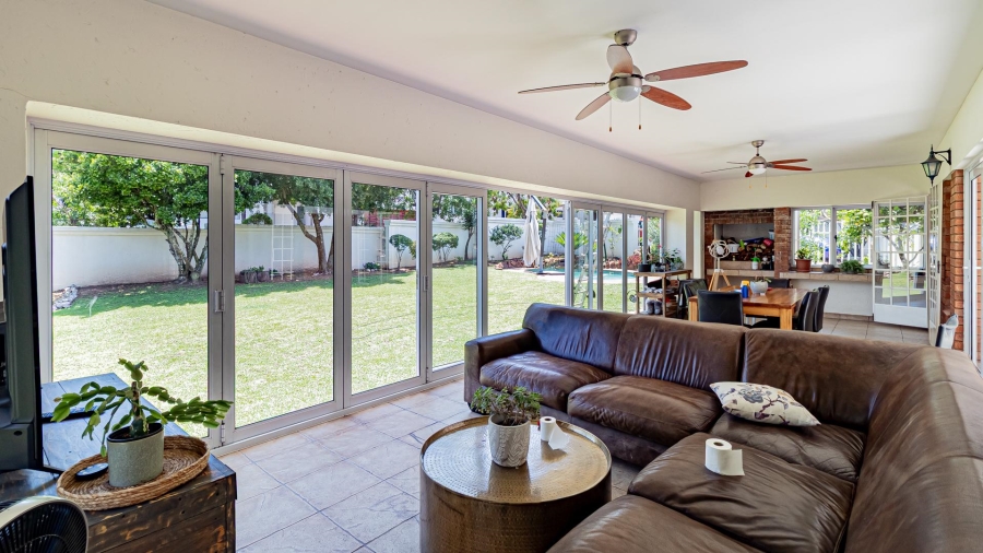 To Let 4 Bedroom Property for Rent in Dainfern Golf Estate Gauteng