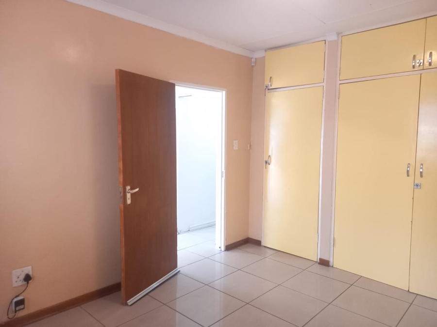 To Let 1 Bedroom Property for Rent in Cresta Gauteng