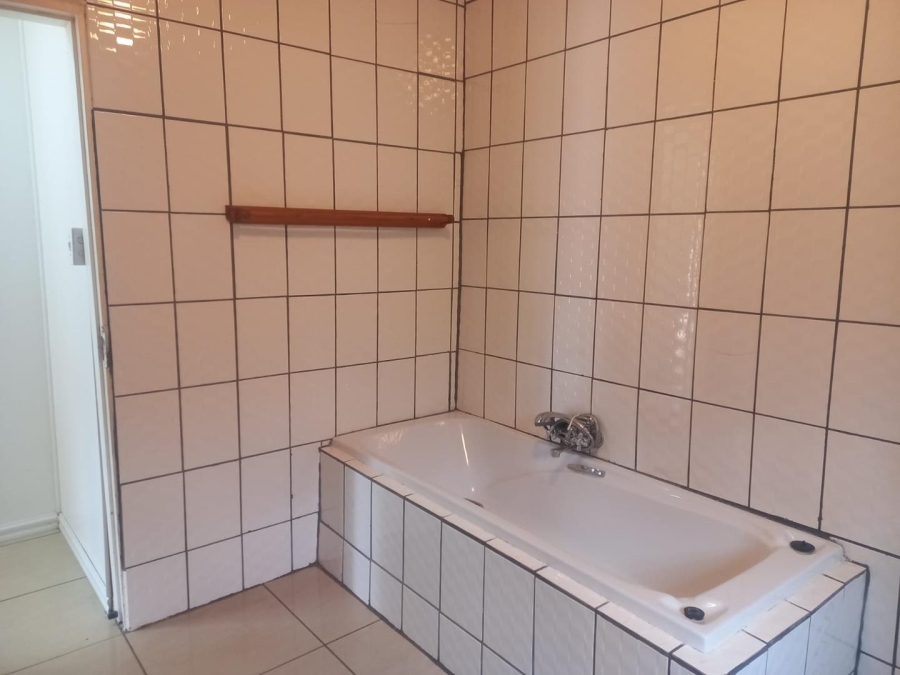 To Let 1 Bedroom Property for Rent in Cresta Gauteng