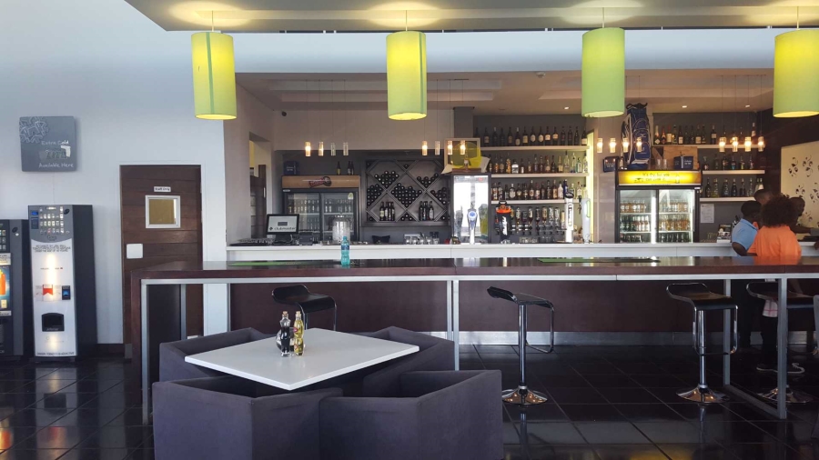 To Let 1 Bedroom Property for Rent in Jackal Creek Golf Estate Gauteng