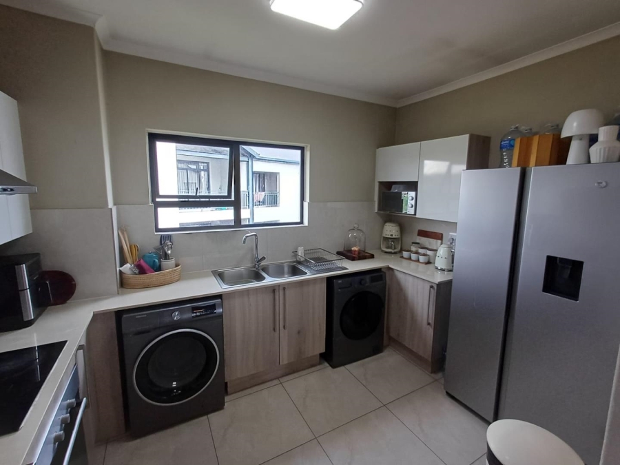 To Let 2 Bedroom Property for Rent in North Riding Gauteng