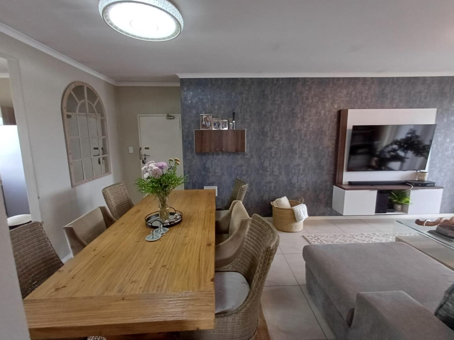 To Let 2 Bedroom Property for Rent in North Riding Gauteng