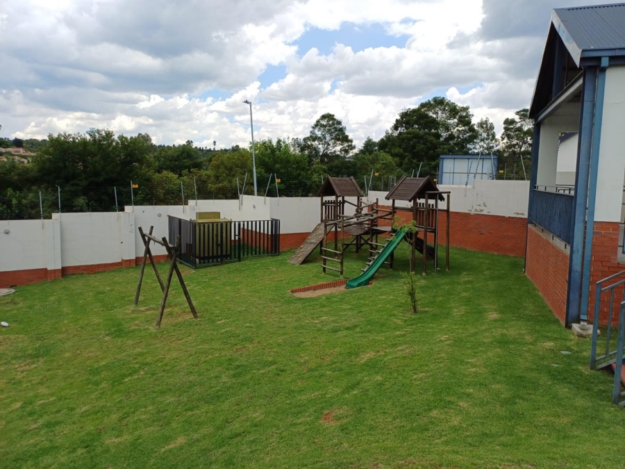 To Let 2 Bedroom Property for Rent in North Riding Gauteng