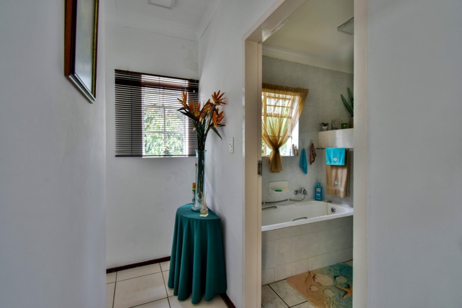 To Let 2 Bedroom Property for Rent in Garsfontein Gauteng