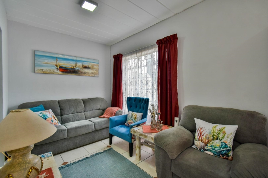 To Let 2 Bedroom Property for Rent in Garsfontein Gauteng