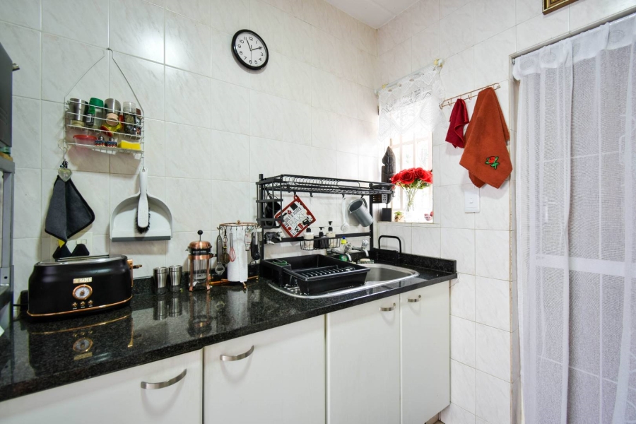 To Let 2 Bedroom Property for Rent in Garsfontein Gauteng